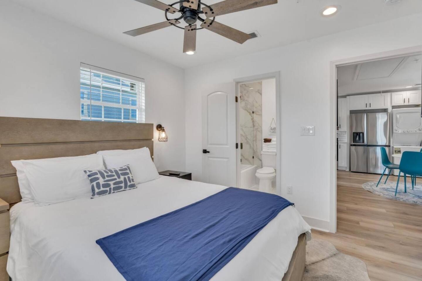 Spectacular Sleep 20 Near Fq W Pool